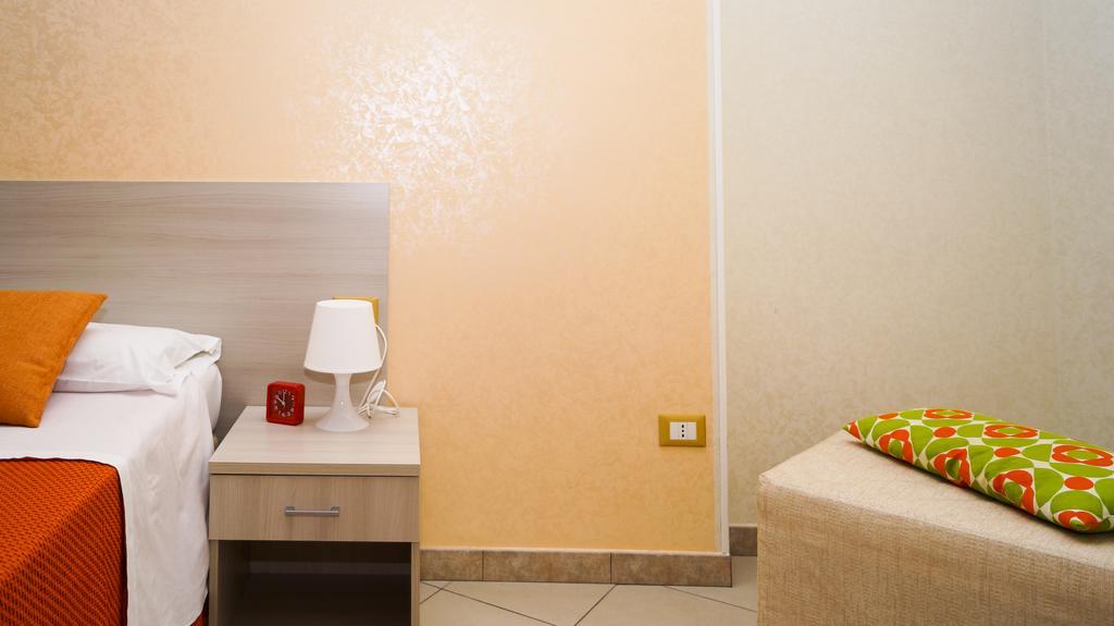 B&B Alta Marea Pozzallo Habitación foto