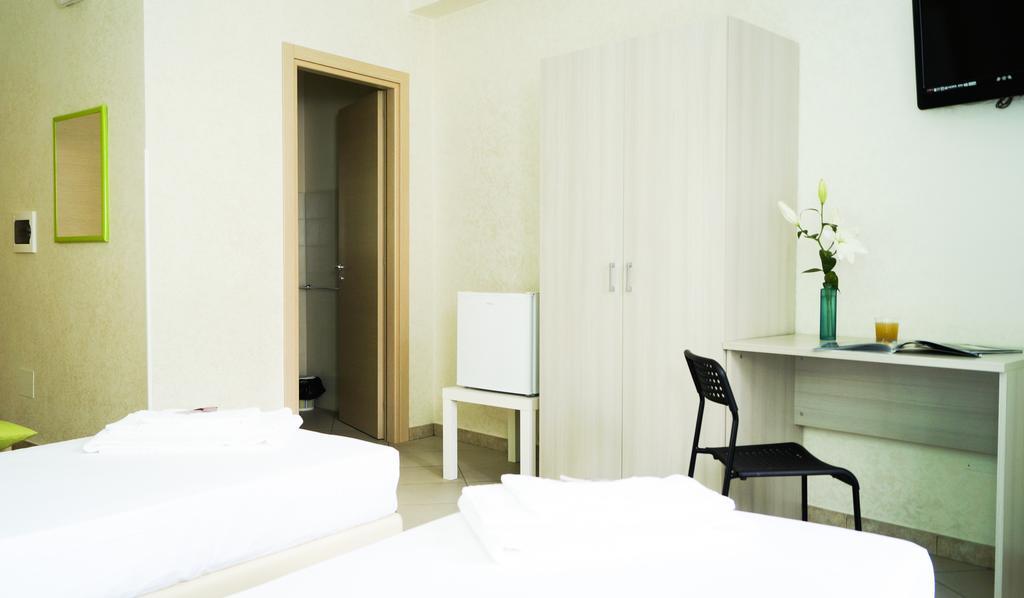 B&B Alta Marea Pozzallo Habitación foto